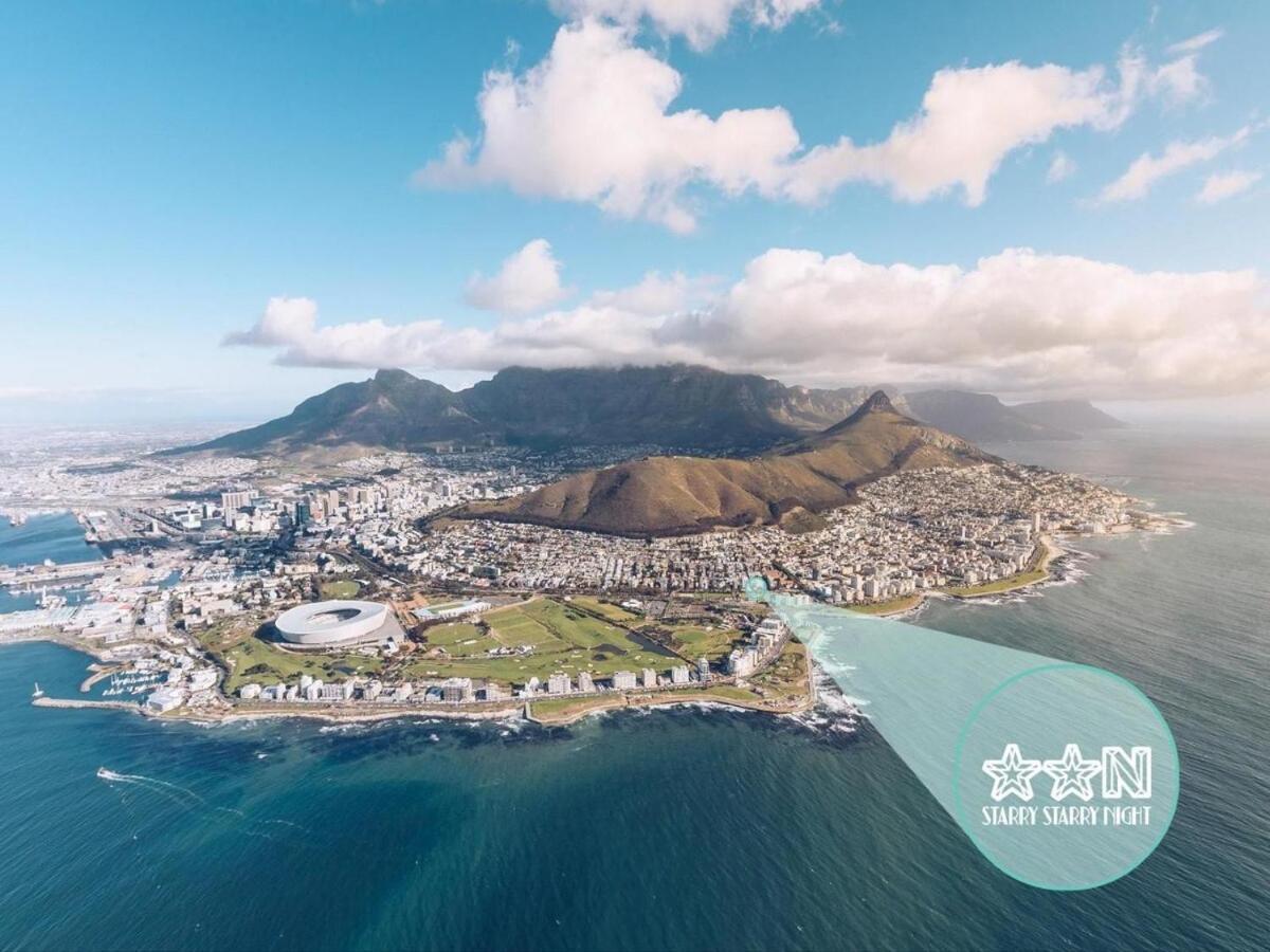 Starry Starry Night - Cape Town, 3-bedroom 2-bathroom Seaside House In Three Anchor Bay * Cape Town